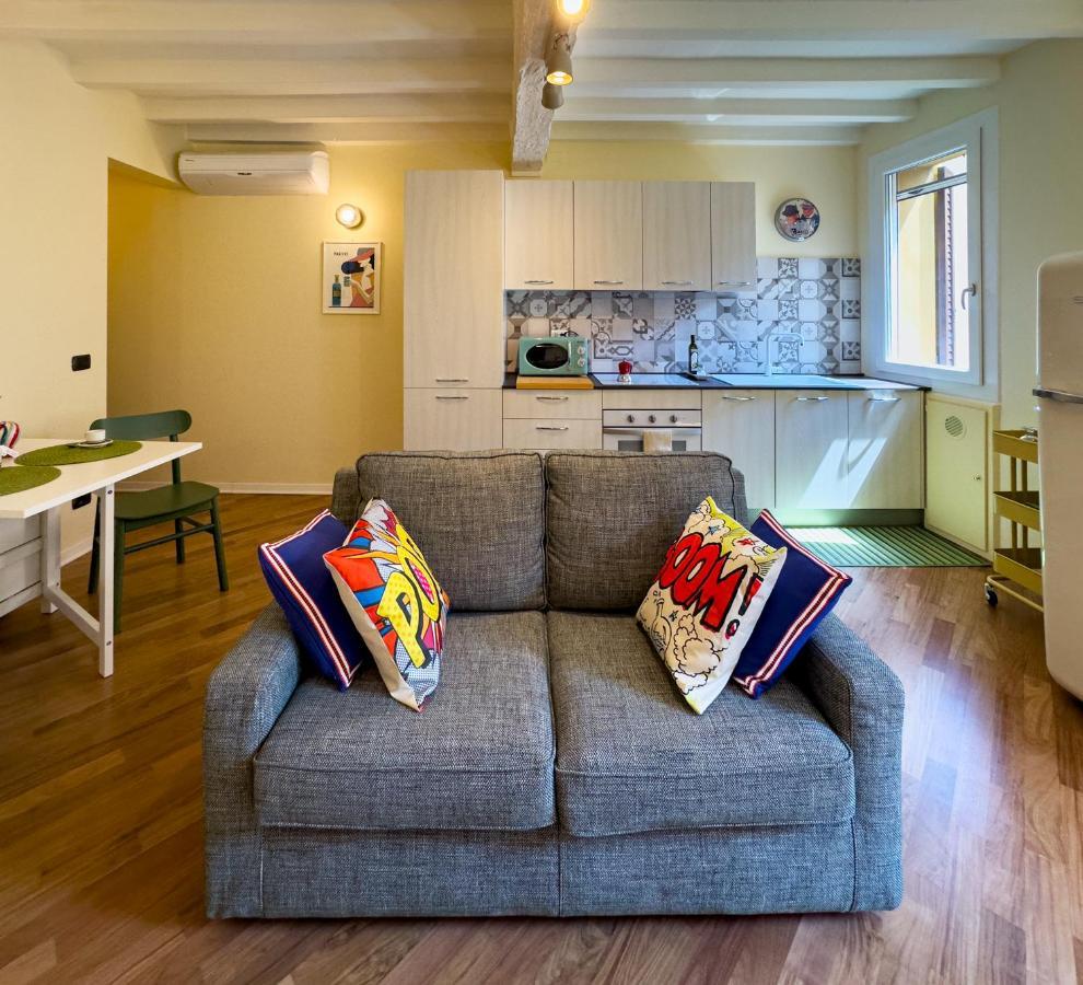 Ferienwohnung Buro Nel Borgo Parma Exterior foto