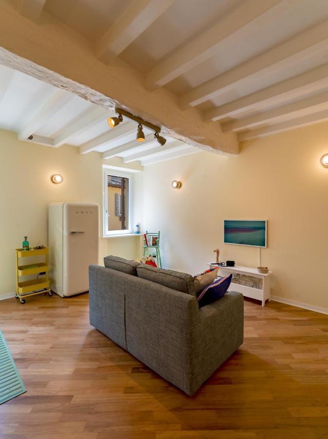 Ferienwohnung Buro Nel Borgo Parma Exterior foto