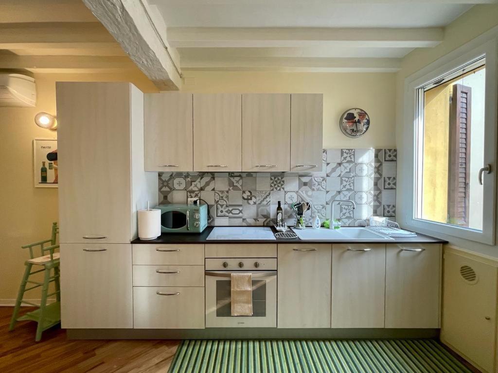 Ferienwohnung Buro Nel Borgo Parma Exterior foto
